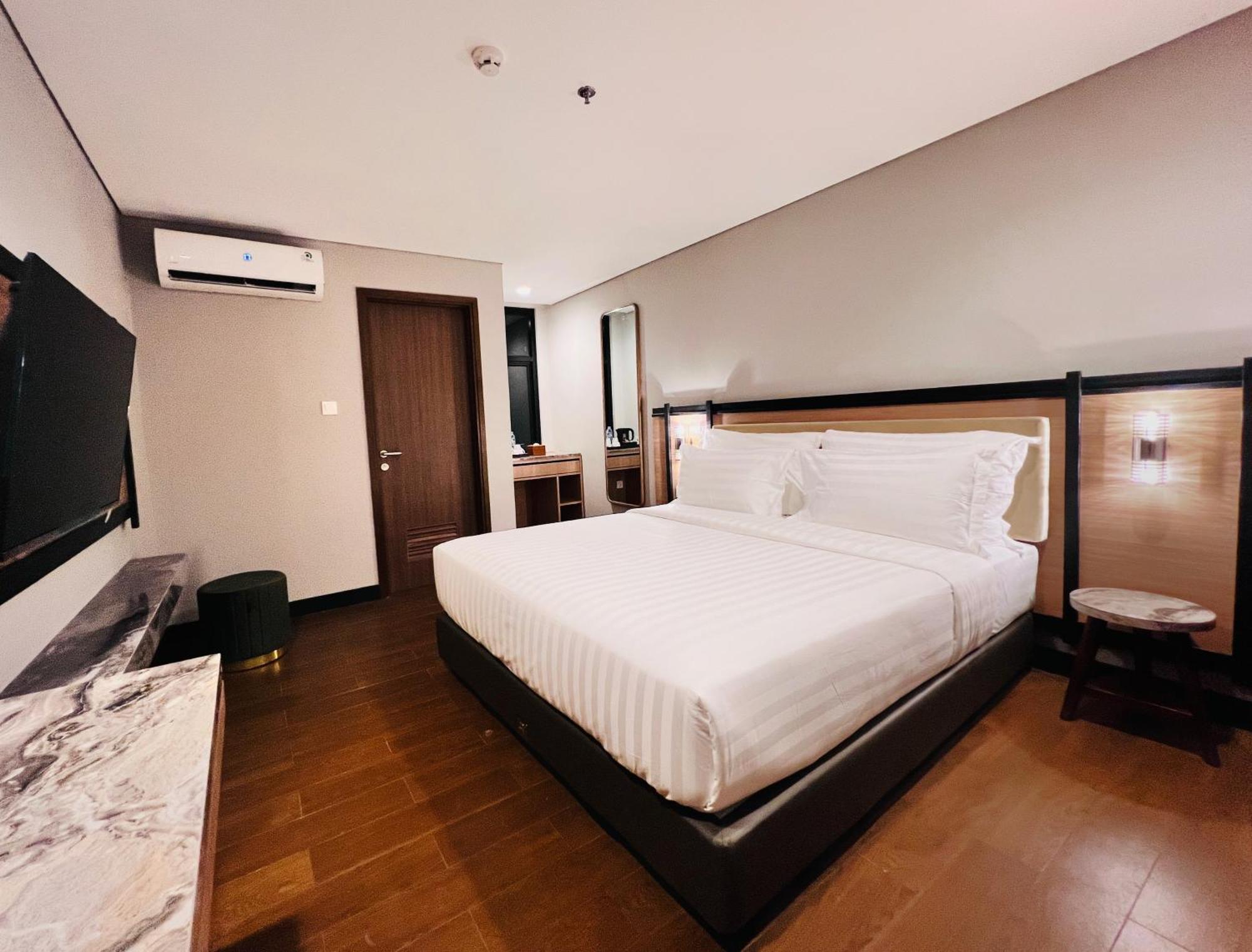 D'Primahotel Airport Sultan Hasanuddin Makassar Sudiang Kültér fotó