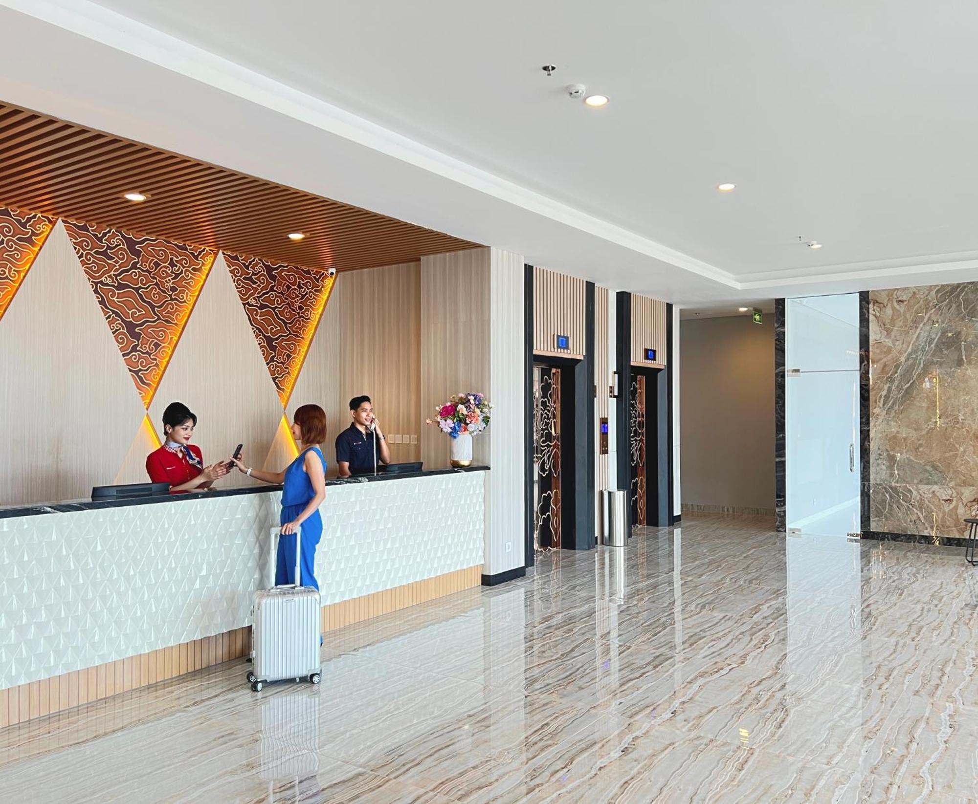 D'Primahotel Airport Sultan Hasanuddin Makassar Sudiang Kültér fotó